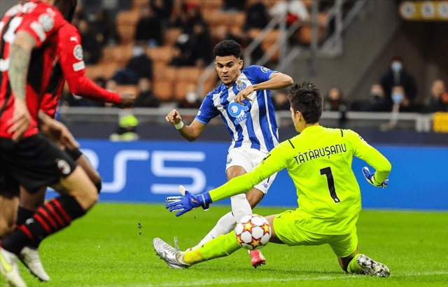 重磅！西亚卡姆连续十五场比赛得分超过关键助攻AC米兰加时末段官宣签约，波尔图围绕足总杯伤情更新(卡卡在哪一个赛季帮助ac米兰夺得意甲冠军)